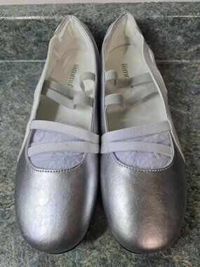 iiimmu Women's Ballet Sneakers Silver & White Mary Jane Flats Size 7.5 Casual